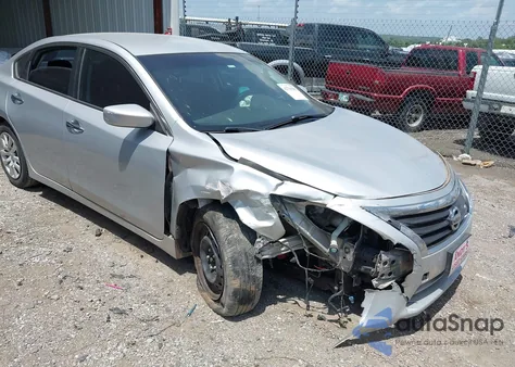 2014 Nissan Altima 2.5/2.5 S/2.5 Sl/2.5 Sv из США, поврежденный, VIN 1N4AL3AP8EN380844